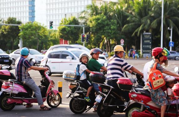 單月產(chǎn)量增長(zhǎng)48.4%，電動(dòng)車(chē)憑什么這么火？